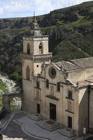 Chiesa di San Pietro Caveoso in the Sassi area, The Church of Saints Peter and Paul, popularly known as the Church of San Pietro Caveoso, cave dwellings, Matera, Basilicata, Italy, Europe