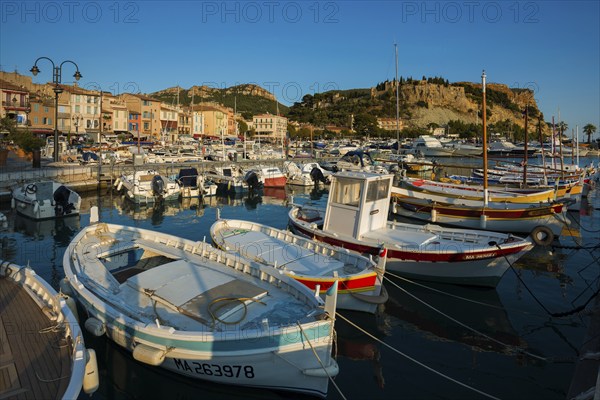 Harbour, sunset, Cassis, Bouches-du-Rhone, Provence-Alpes-Côte d'Azur, South of France, France, Europe