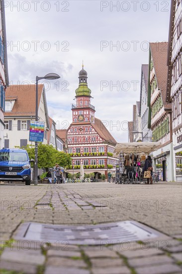 Historic market square with half-timbered architecture and lively shopping street, Kirchheim Teck, Germany, Europe
