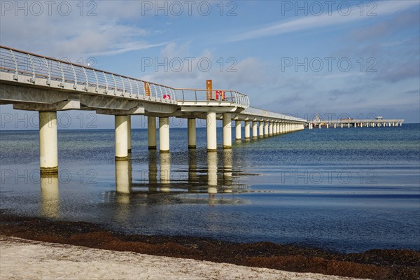 The new Prerow pier, at 720 metres the longest pier in the Baltic Sea, Prerow seaside resort, Fischland-Darß-Zingst peninsula, Mecklenburg-Western Pomerania, Germany, Europe
