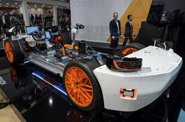 Autonomous vehicle from Wind River Systems WNDRVR Aptiv, exhibition stand, MWC Mobile World Congress 2024, Barcelona, Spain, Europe