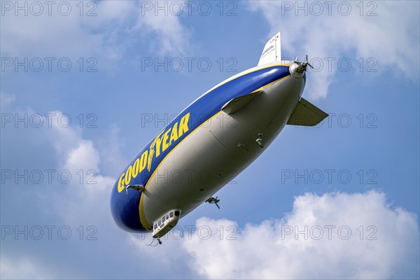 The Zeppelin NT, newly stationed at Essen/Mülheim Airport, undertakes sightseeing flights over the Rhine-Ruhr area, Mülheim an der Ruhr, North Rhine-Westphalia, Germany, Europe
