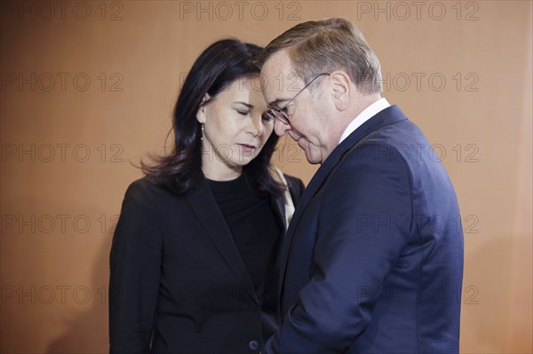 Annalena Bärbock (Alliance 90/The Greens), Federal Foreign Minister, and Boris Pistorius, Federal Minister of Defence in the Cabinet, Cabinet meeting, Berlin, 06.11.2024