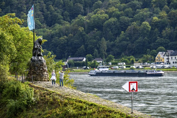 Upper Middle Rhine Valley, Loreley statue on the top of the harbour dam pier near St. Goarshausen, Rhineland-Palatinate, Germany, Europe