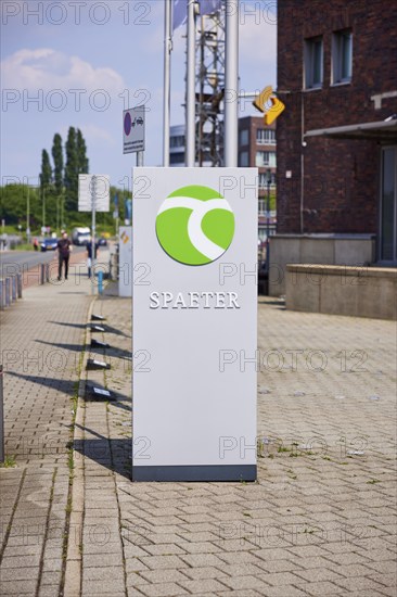 Stele in front of the main headquarters of Stahlhandel Carl Später GmbH at the inner harbour in Duisburg, Ruhr area, independent city, North Rhine-Westphalia, Germany, Europe