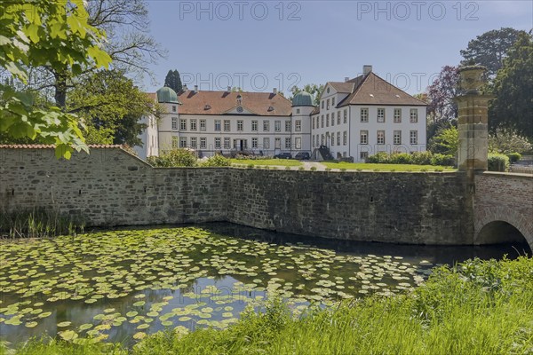 Hünnefeld Castle, moated castle, historical, history, tourism, Diocese of Osnabrück, Bad Essen, Germany, Europe