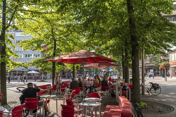 Königstraße, shopping street, Duisburg, pedestrian zone, café, beer garden, avenue, North Rhine-Westphalia, Germany, Europe