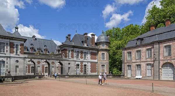 Château de Bel?il, Baroque moated castle in Beloeil and residence of the princes of Ligne, province of Hainaut, Wallonia, Belgium, Europe
