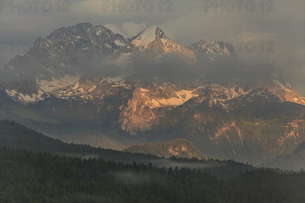 Cloudy mood over mountain range, morning light, mountains, summer, Alpspitze, Wetterstein range, Werdenfelser Land, Bavaria, Germany, Europe