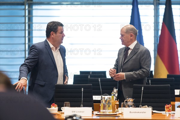 Hubertus Heil (Federal Minister of Labour and Social Affairs, SPD) and Olaf Scholz (Federal Chancellor, SPD) in front of the consultations at the Minister Presidents' Conference with the heads of government of the federal states in the Federal Chancellery, Berlin, 20 June 2024