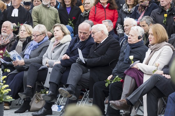 Evelyn Zupke (Federal Commissioner for the Victims of the SED Dictatorship), Kai Wegner (Governing Mayor of Berlin), Frank-Walter Steinmeier (Federal President of the Federal Republic of Germany), Bogdan Borusewicz (co-founder of Solidarnosc) and Lisa Paus (Federal Minister for Family Affairs, Senior Citizens, Women and Youth, Alliance 90/The Greens) at the central commemorative event at the Berlin Wall Memorial to mark the 35th anniversary of the fall of the Wall in Berlin, 9 November 2024