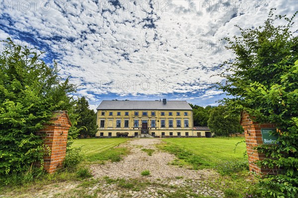 Manor house of the former Kannenberg manor, Iden Altmark, Saxony-Anhalt, Germany, Europe