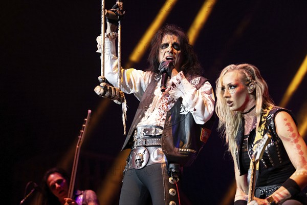 Alice Cooper and Nita Strauss live on Too close for comfort Tour at the Max-Schmeling-Halle in Berlin on 09 October 2024