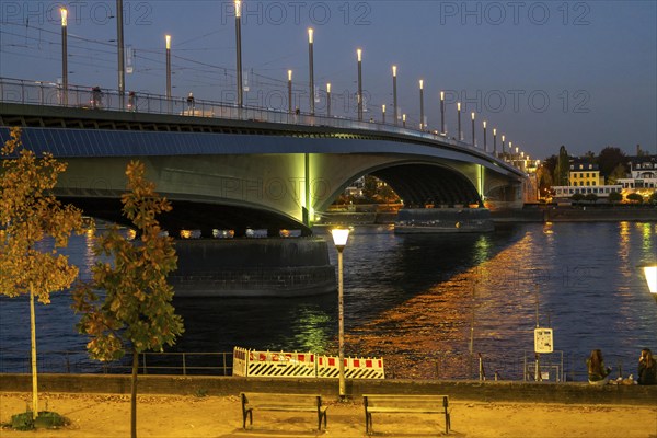 The Kennedy Bridge, the middle of Bonn's 3 Rhine bridges, connects the centre of Bonn and the Beuel district, federal road B56, light rail lines and footpaths and cycle paths, Bonn North Rhine-Westphalia, Germany, Europe