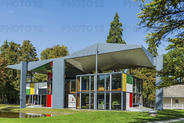 Heidi Weberhaus, museum, Bauhaus, architecture, architectural style, modern, Zurich, Switzerland, Europe