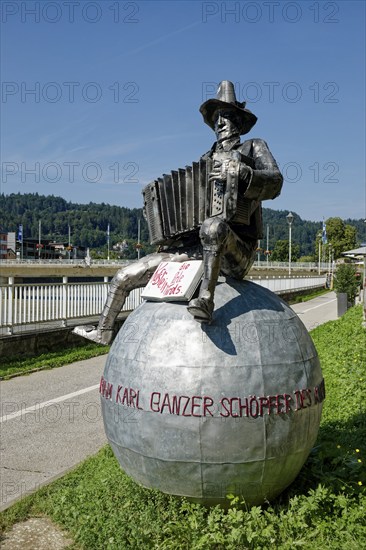 Statue, monument by the artist Isidor Winkler to Karl Ganzer, creator of the famous Kufstein song, Kufsteinlied, Kufstein, Tyrol, Austria, Europe