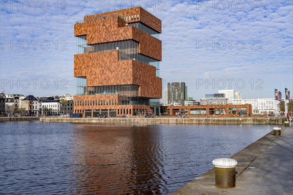 The MAS, Museum aan de Stroom, Museum am Strom, Bonapartdok, harbour basin, old harbour district, Het Eilandje of Antwerp, formerly disreputable, dingy district, now modern, hip district, with lots of culture, living space, leisure, gastronomy, trendy district, Flanders, Belgium, Europe