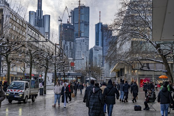 Zeil shopping street, pedestrian zone, winter weather, city centre skyline, banking district, people shopping, Frankfurt am Main, Hesse, Germany, Europe