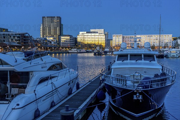 Willemdok, Jachthaven Antwerpen harbour basin, old harbour district, Het Eilandje of Antwerp, formerly disreputable, dingy district, now modern, hip district, with lots of culture, living space, leisure, gastronomy, trendy district, Flanders, Belgium, Europe