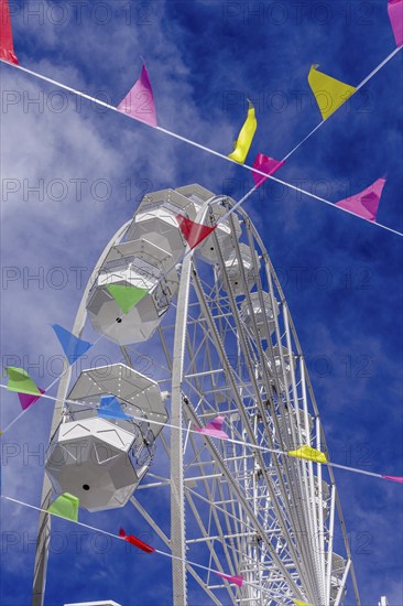 Ferris wheel in Bonn, 31/03/2024