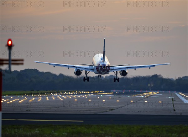 Approach to Düsseldorf International Airport, Runway North, 05L/23R, Lighting, North Rhine-Westphalia, Germany, Europe