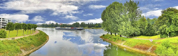 The park island in Ludwigshafen with the Rhine in the background