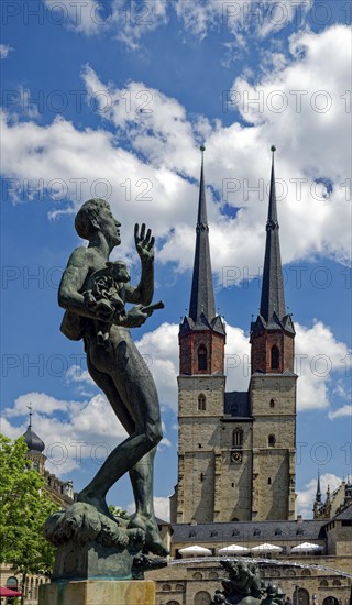 Figure of the Göbel Fountain by sculptor Bernd Göbel and Market Church of Our Lady, Hallmarkt, Halle an der Saale, Saxony-Anhalt, Germany, Europe