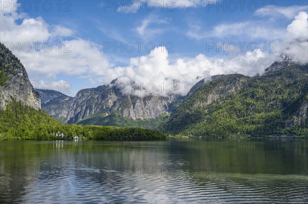 A view of the lake of Hallstatt in Austria with its mountains and blue sky