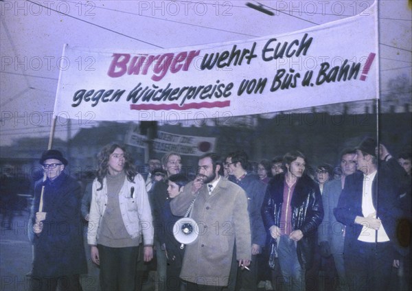 DEU, Germany: The historical colour photos from the 70s show events and people from politics, culture, trade unions, working life, medicine, etc. Düsseldorf. Demonstration against price increases. 70s