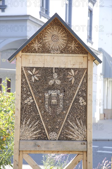 Bee hotel with city coat of arms and inscription Limburg an der Lahn, Old Town, Limburg, Hesse, Germany, Europe