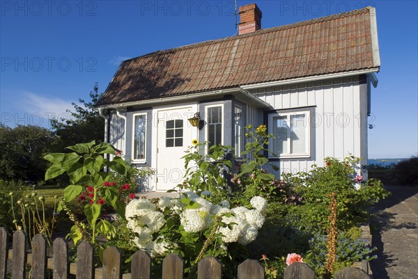 Wooden house with front garden in the small place, village, village, swedish, lovely, living, rural, Kristianopel in Kalmarsund