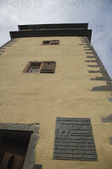 Historic cowherd's defence tower the elephant with view upwards and information board, fortified tower, tower, Große Rittergasse, Alt-Sachsenhausen, Sachsenhausen, Main, Frankfurt, Hesse, Germany, Europe