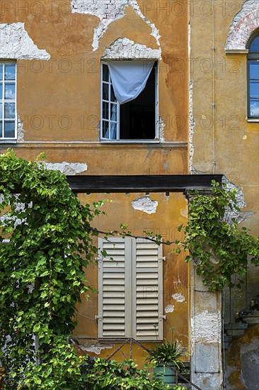 House facade of an old villa at the Roman Baths in Sanssouci Park in Potsdam, Brandenburg, Germany, Europe