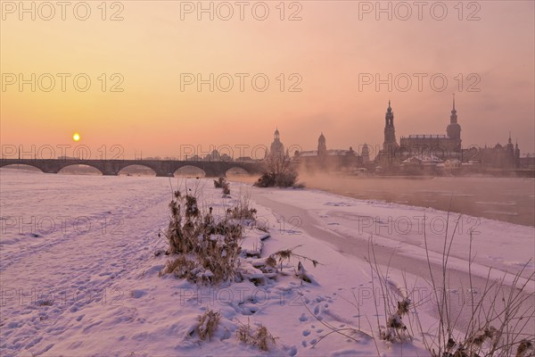 Dresden morning fog over the Elbe