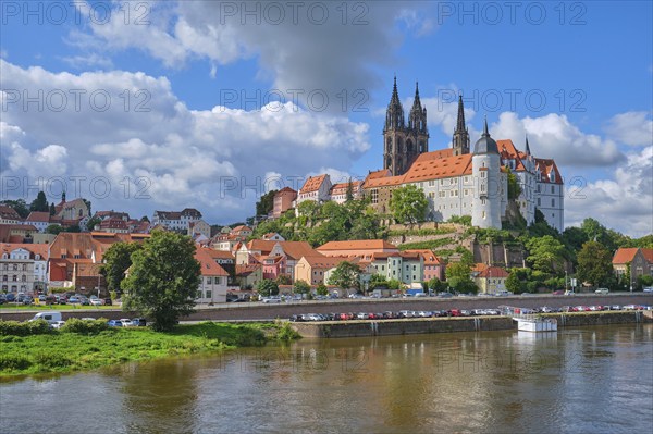 Albrechtsburg Castle and Meissen Cathedral on the River Elbe, Meissen, Saxony, Germany, Europe