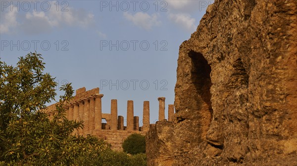 Evening light, Arcosoli, Byzantine tombs, rock tombs, Hera temple, valley of the temples, valle dei templi, Agrigento, Sicily, Italy, Europe