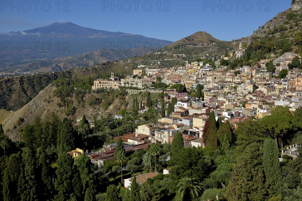 View over Taormina to the volcano Etna, Taormina, province Messina, Sicily, Italy, Europe