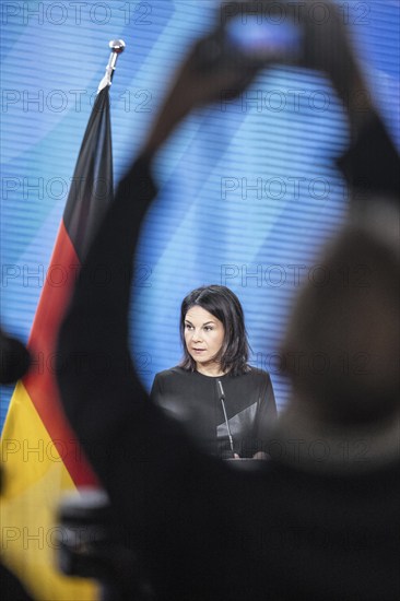 Annalena Baerbock (Buendnis 90 Die Gruenen), Bundesaussenministerin, trifft S.E. den geschv§ftsfvºhrende Minister fvºr Auswv§rtige Angelegenheiten und libanesische Staatsangehv?rige im Ausland der Libanesischen Republik, Herr Abdallah Bou