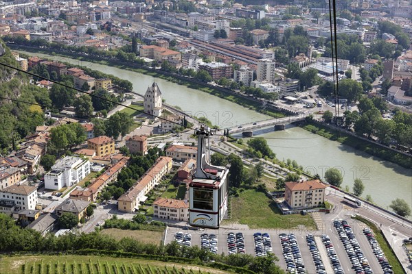 Cable car, River Adige, Trento, Tyrol, Italy, Europe