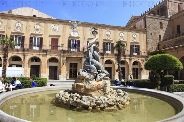 City of Monreale, the fountain in Piazza V. Emanuele, Sicily, Italy, Europe