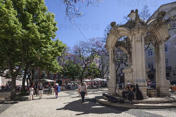 Largo do Carmo with fountain Chafariz do Carmo, Chiado district, Lisbon, Portugal, Europe