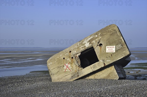 Second World War bunker on the beach at Le Hourdel near Saint-Valéry-sur-Somme, Bay of the Somme, Picardy, France, Europe