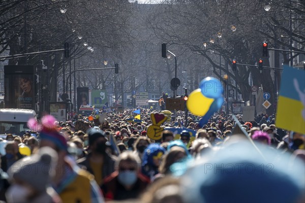 Peace demonstration against the war in Ukraine, instead of the Rose Monday parade in Cologne, with over 250, 000 participants, in the city centre, with many carnivalists, North Rhine-Westphalia, Germany, Europe
