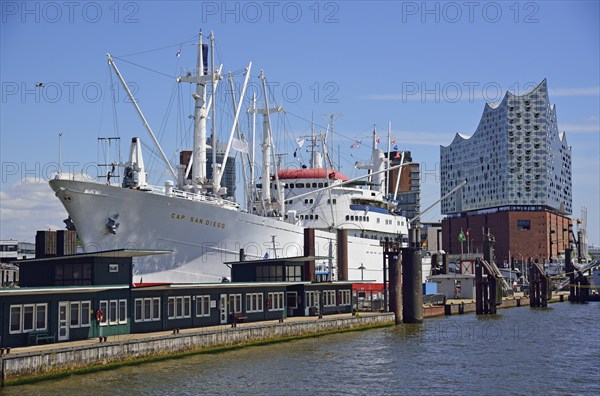 Europe, Germany, Hanseatic City of Hamburg, Elbe, Elbe Philharmonic Hall, Cap San Diego, museum ship, Hamburg, Hamburg, Federal Republic of Germany, Europe
