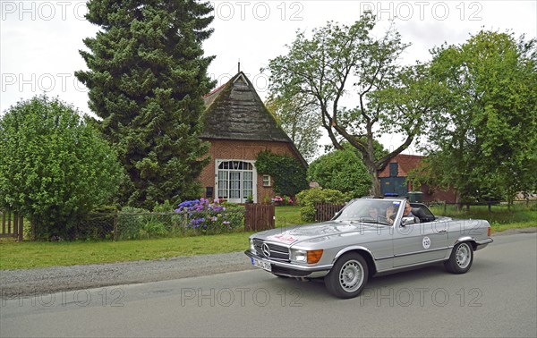 Europe, Germany, Lower Saxony, Lower Elbe Classics, classic car tour, Mercedes-Benz 280 SL, year of construction 1978, Hamburg, Hamburg, Federal Republic of Germany, Europe