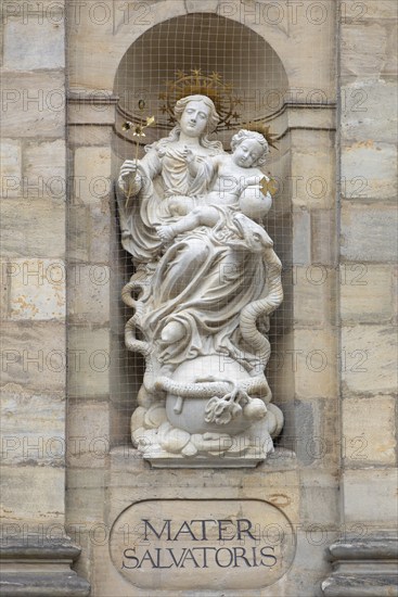 Statue of Maria immaculata, in a niche of St Martin's Church, Bamberg, Upper Franconia, Bavaria, Germany, Europe
