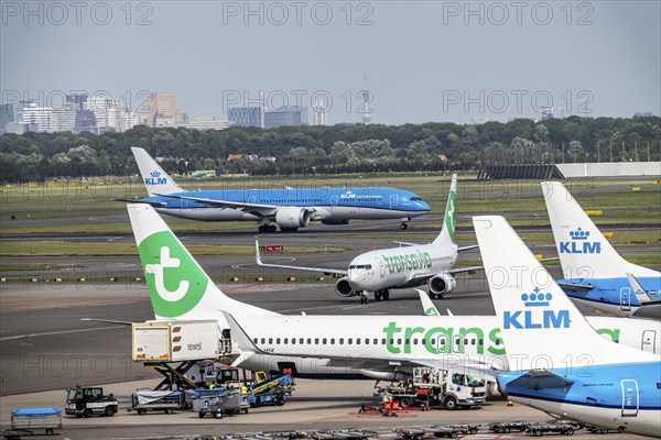 Amsterdam Schiphol Airport, aeroplanes on the taxiway, at the terminal, Gate D, check-in, apron, Amsterdam, Netherlands