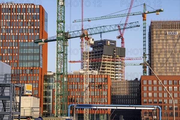 Construction sites in the east of Hafencity Hamburg, office building, new district on the Elbe, on the site of the former free harbour, residential units for 14, 000 people, 3, 000 hotel beds, 45, 000 jobs, Hamburg, Germany, to be built here by the 2030s, Europe