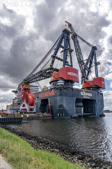 Petroleumhaven, the largest floating crane in the world, Heerema Sleipnir, from Rotterdam, Netherlands