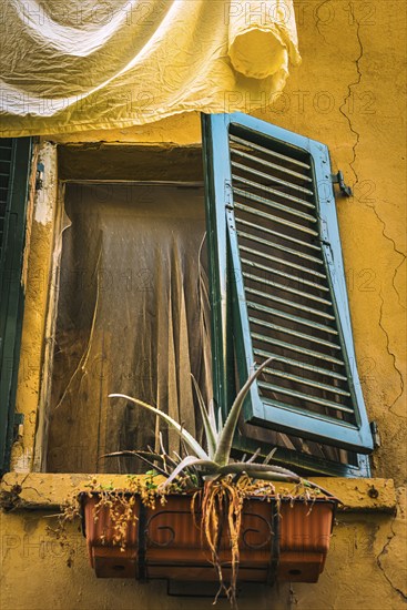 Dilapidated unkempt open window, dilapidated, building, property, crisis, facade, withered, Italy, Europe
